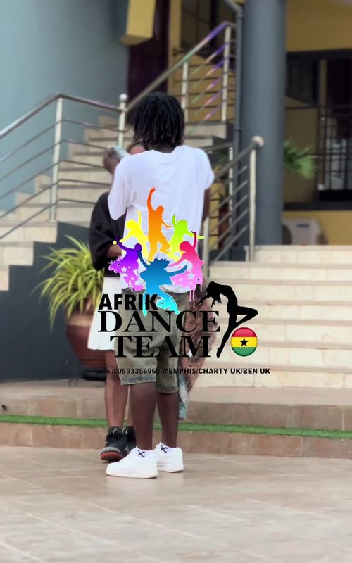 I don’t have blue cap 🧢 guys  Dc: @ASAHENE🟡⚫️🟢  x @GREAT AWA ✪   Cc: @AFRIK DANCE TEAM 🇬🇭👑 @B1F_Studios @FEED THE STREET KIDS @Thiago @King’s Collection 