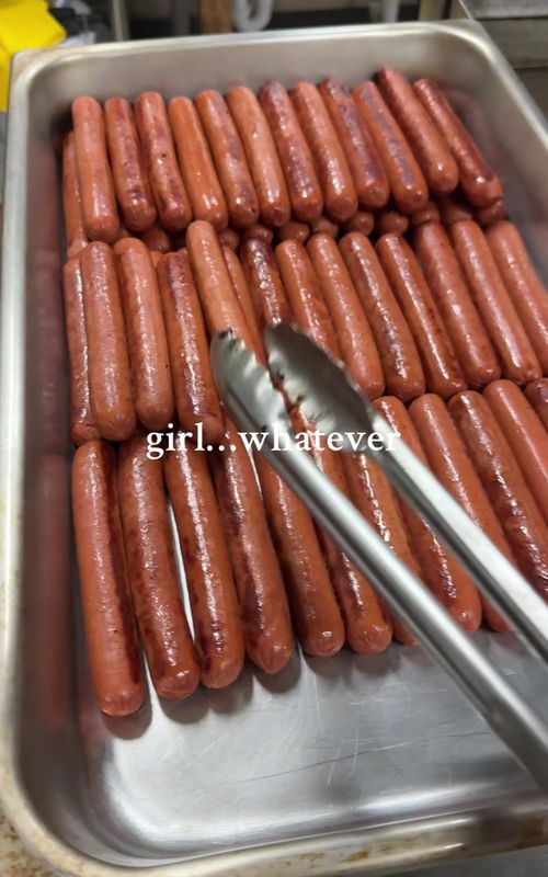 hot dog lover on my resume🌭 #grillmaster #dogsondeck #hotdog #dreamdate #favoritefood 