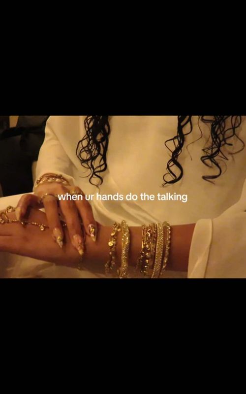 Aenjewels stacks>> 💎 #jewelry #jewelrytiktok #jewelryinspo #goldjewelry #moodboard