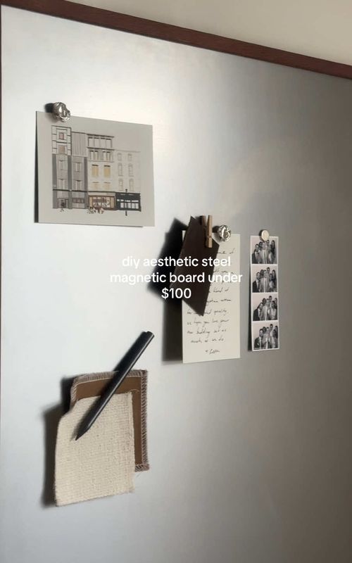 I’ve been loving a steel + warm wood moment frame is @Opposite Wall #magneticboard #diydecor #steeldecor #magnetboard #interiordecor